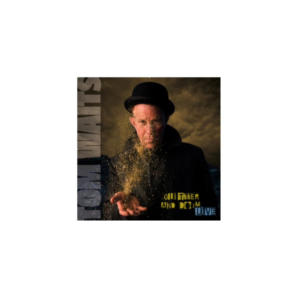 Pochette d'album : Tom Waits, Glitter and Doom Live. Homme avec un chapeau, paillettes tombant de la main. Fond sombre.