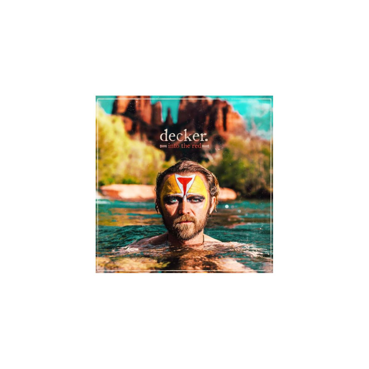 Homme dans l'eau, visage peint, rouge et jaune. Couverture de l'album, titre 'decker.' et 'into the red'.