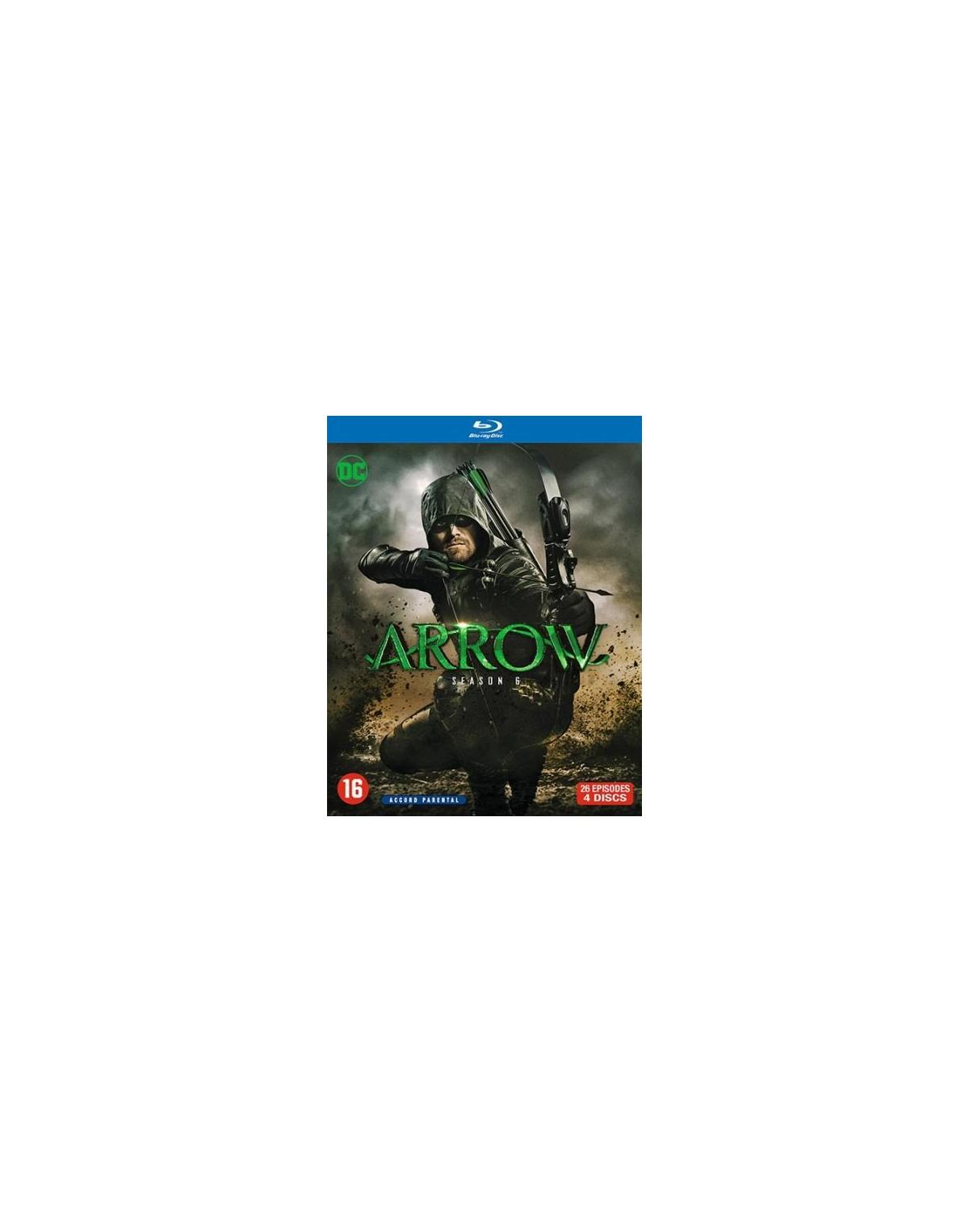 Arrow seizoen 6 Blu-ray cover. Toont een man met pijl en boog, met tekst.