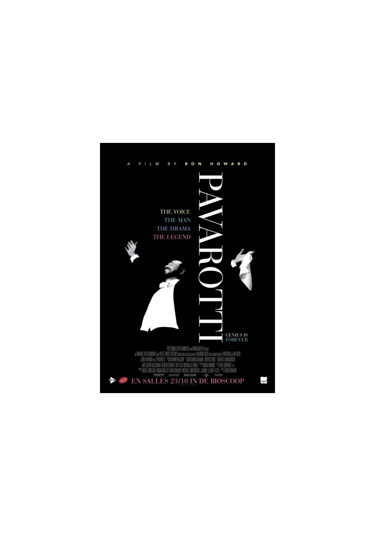 Pavarotti filmposter. Een man in een pak zingt. Zwarte achtergrond met witte tekst bovenaan.