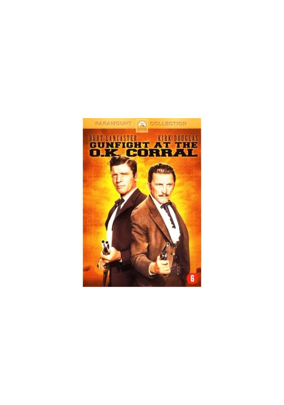 Affiche du film 'Gunfight at the O.K. Corral'. Deux hommes avec des armes, face à l'avant. Thème western.