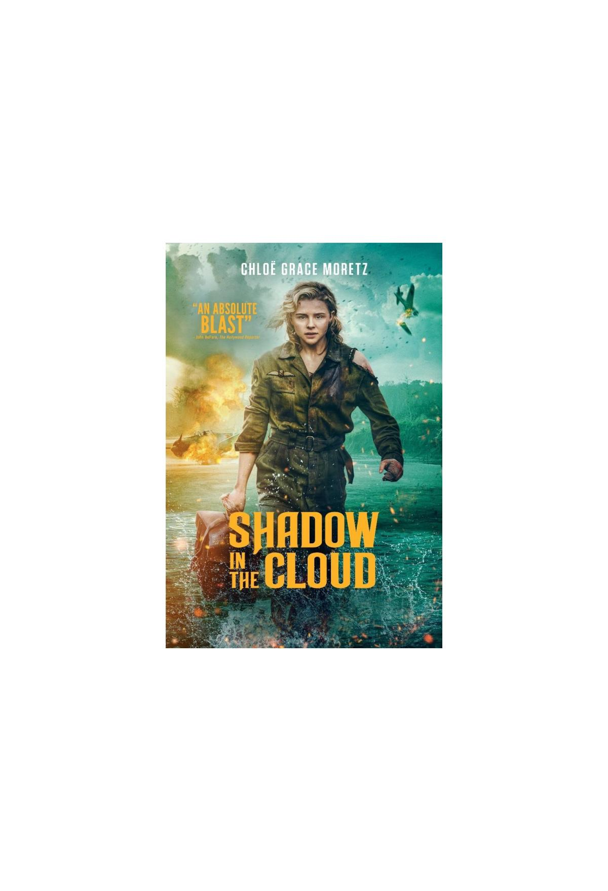 Filmposter: Vrouw in militaire kleding met een koffer. Titel: Shadow in the Cloud. Vliegtuigen en explosies op de achtergrond.