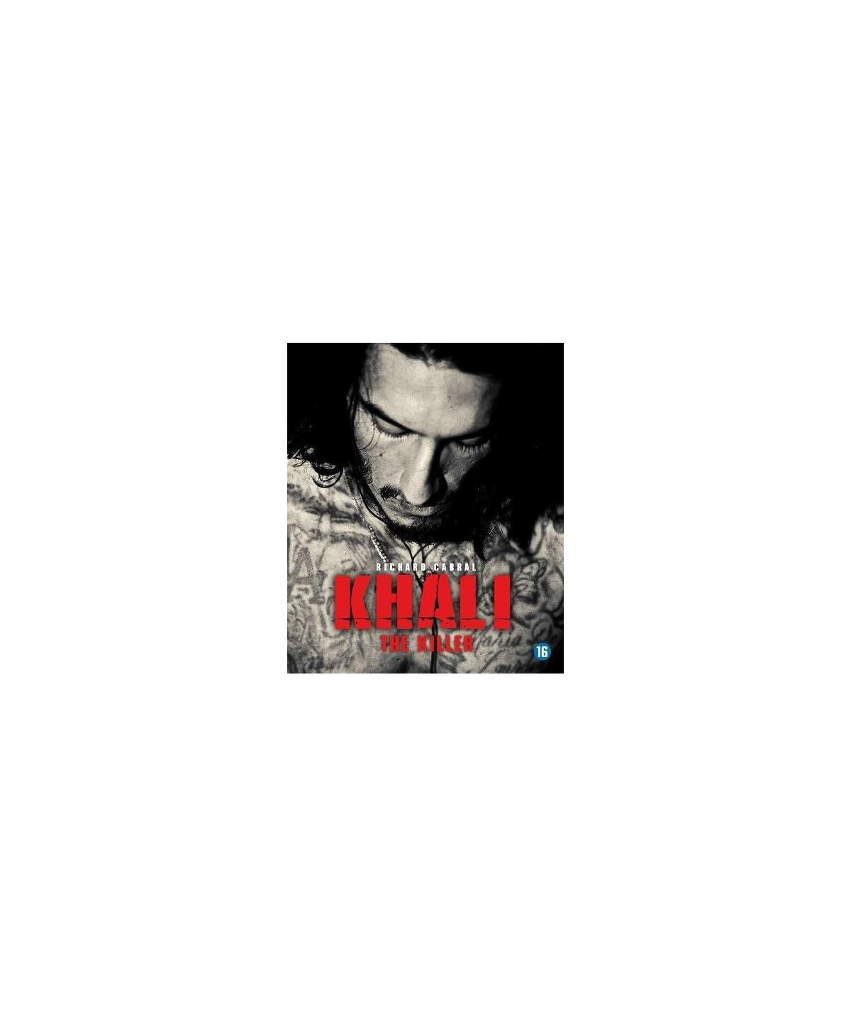 Un homme tatoué regarde vers le bas. Le titre est Khali, the Killer.