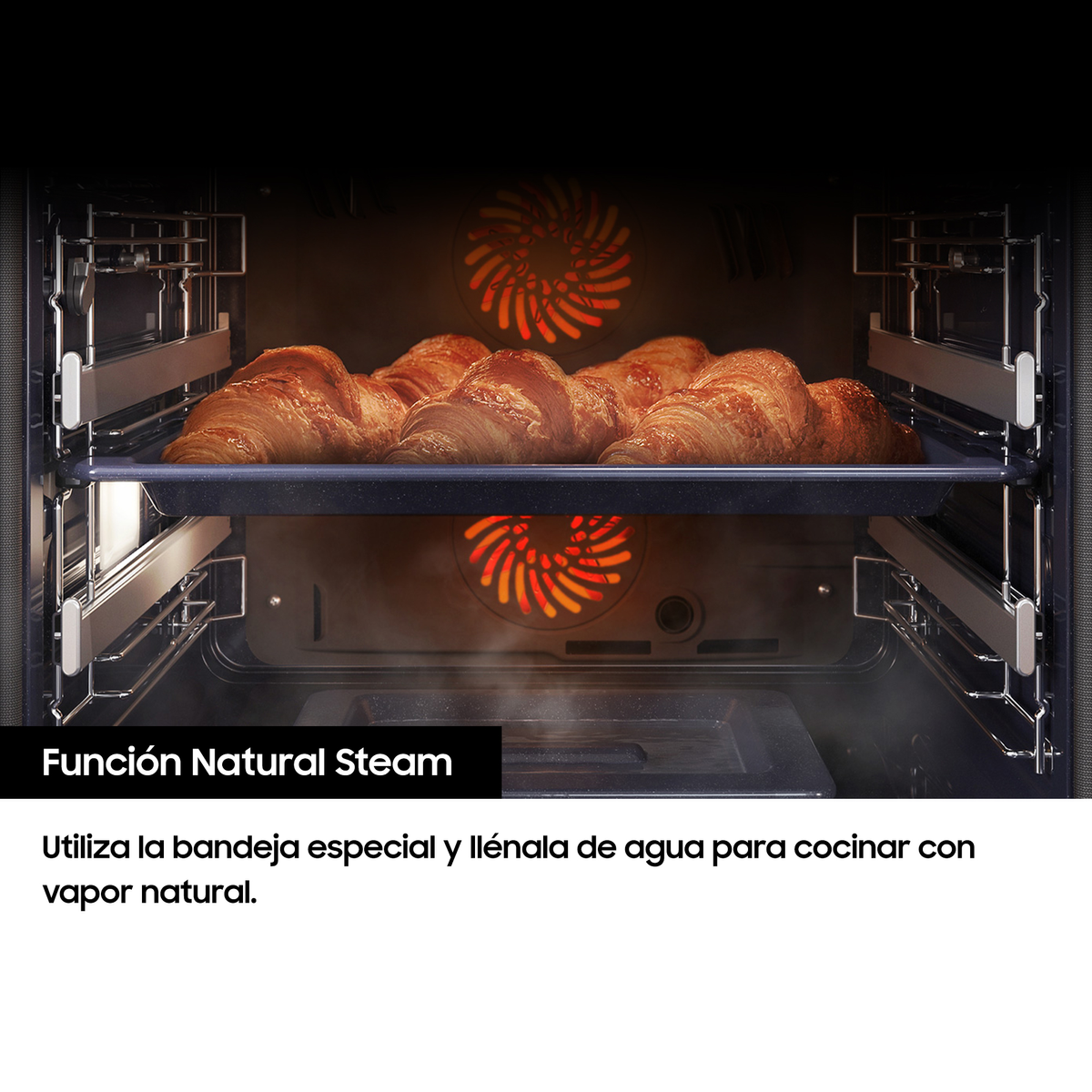Oven interior with croissants. The text 'Función Natural Steam' is visible.