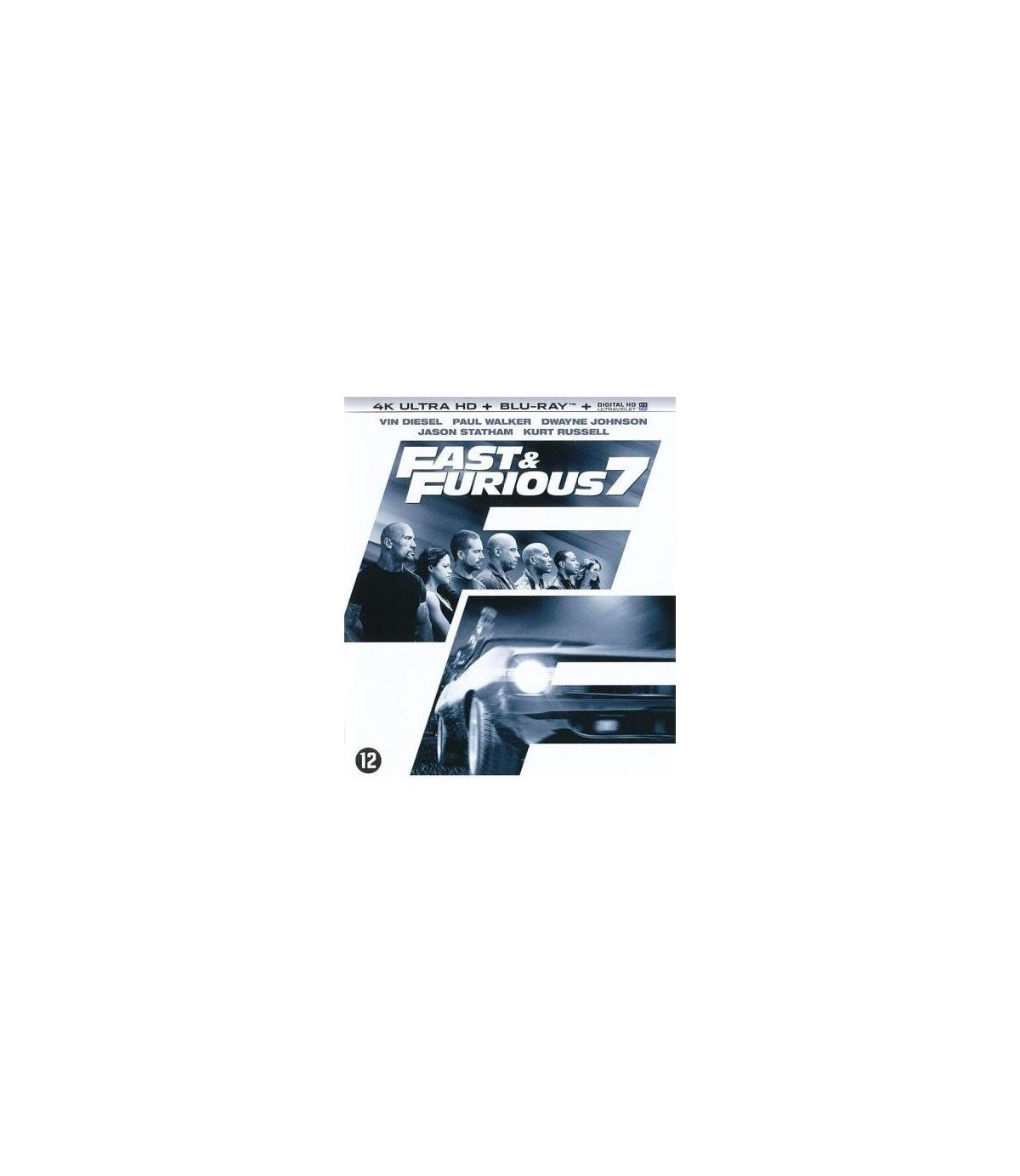Omslag van Fast & Furious 7 Blu-ray. Toont acteurs en een auto.