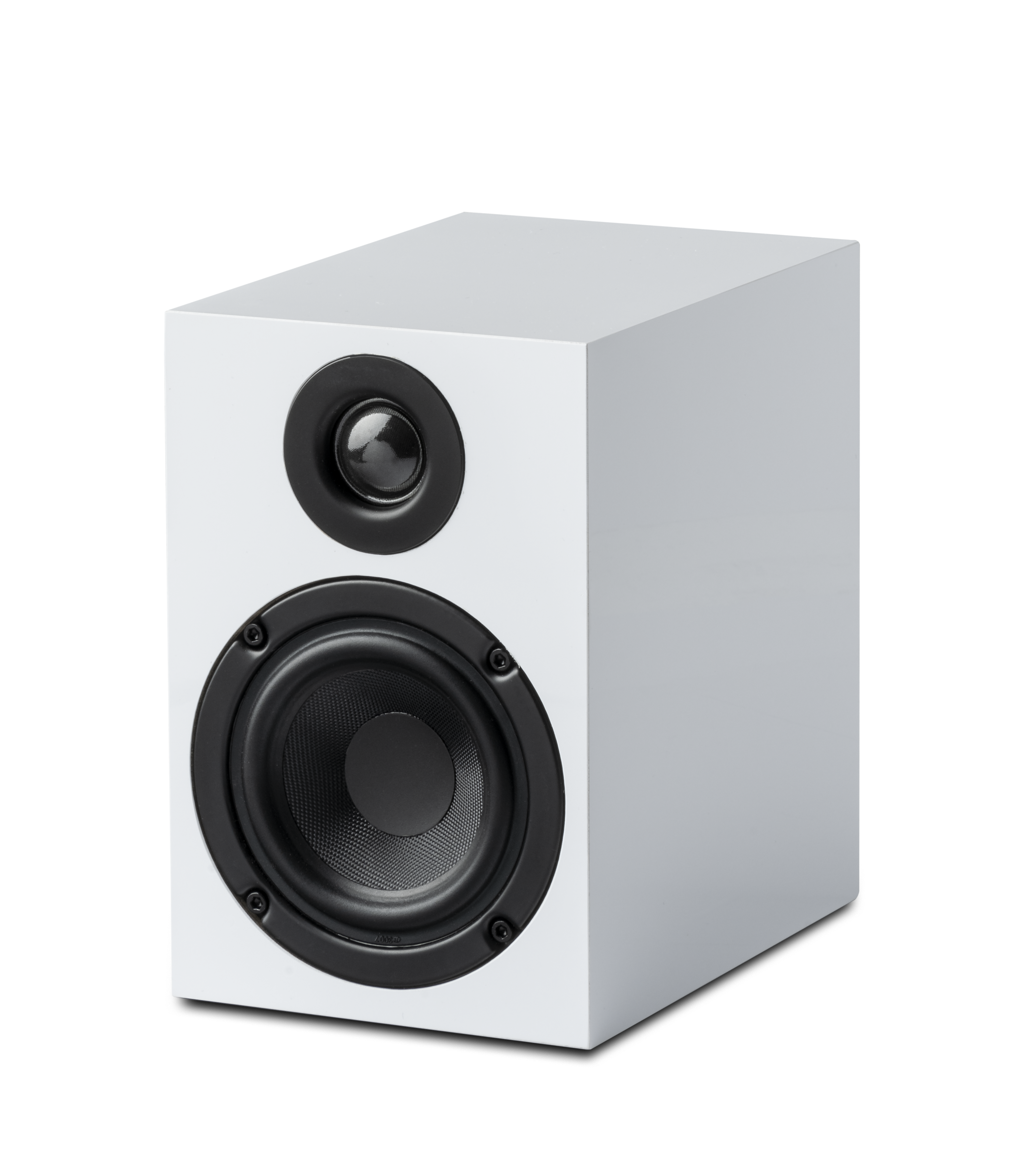 Biały głośnik z czarnym głośnikiem i czarnym głośnikiem na czarnym tle.