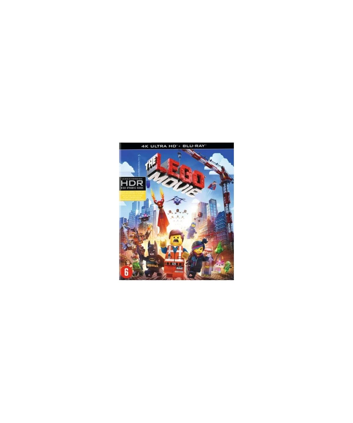 Affiche du film 'The Lego Movie', avec des personnages Lego dans une ville et une grue en arrière-plan.