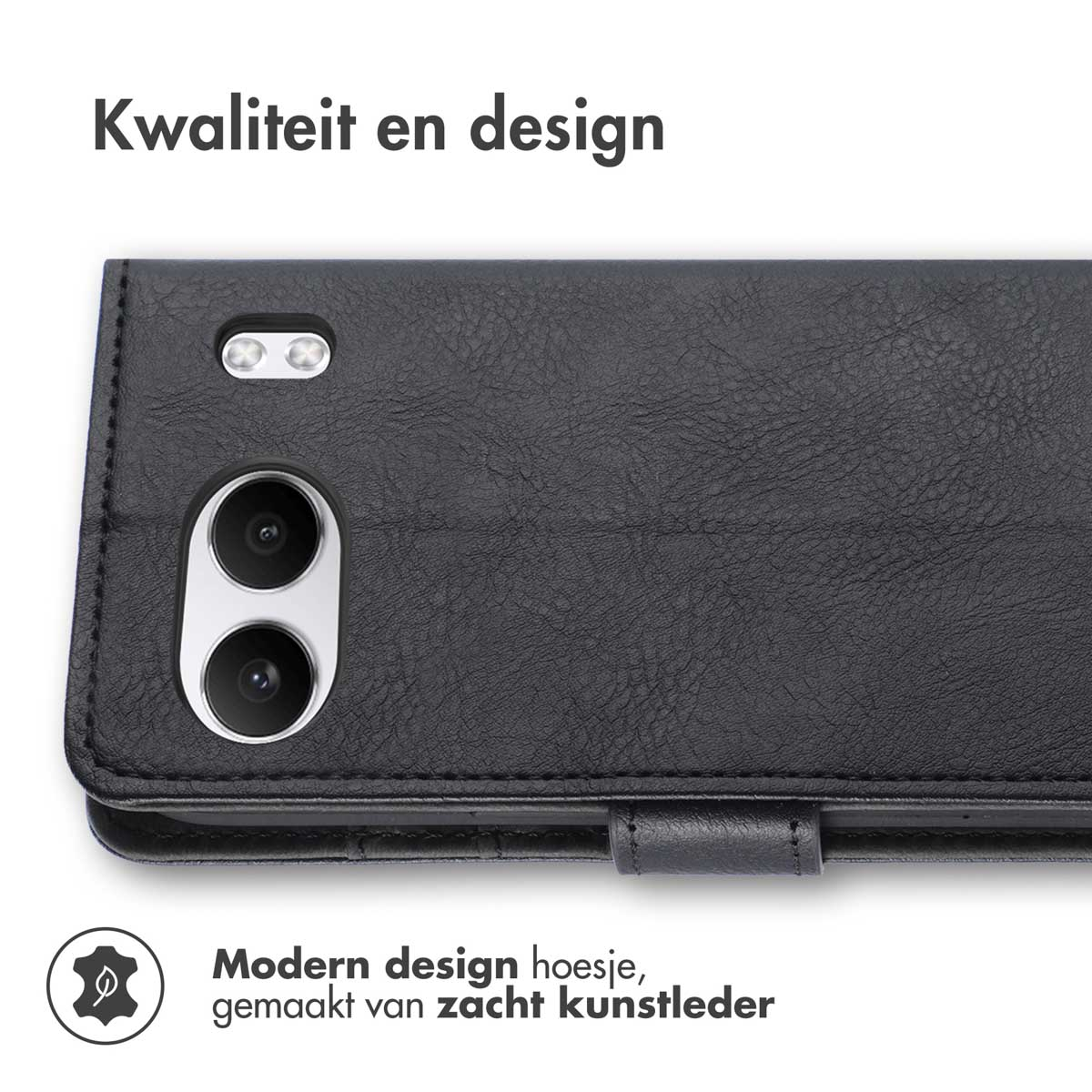 Custodia per telefono in pelle nera con fori per la fotocamera e testo 'Qualità e design'.
