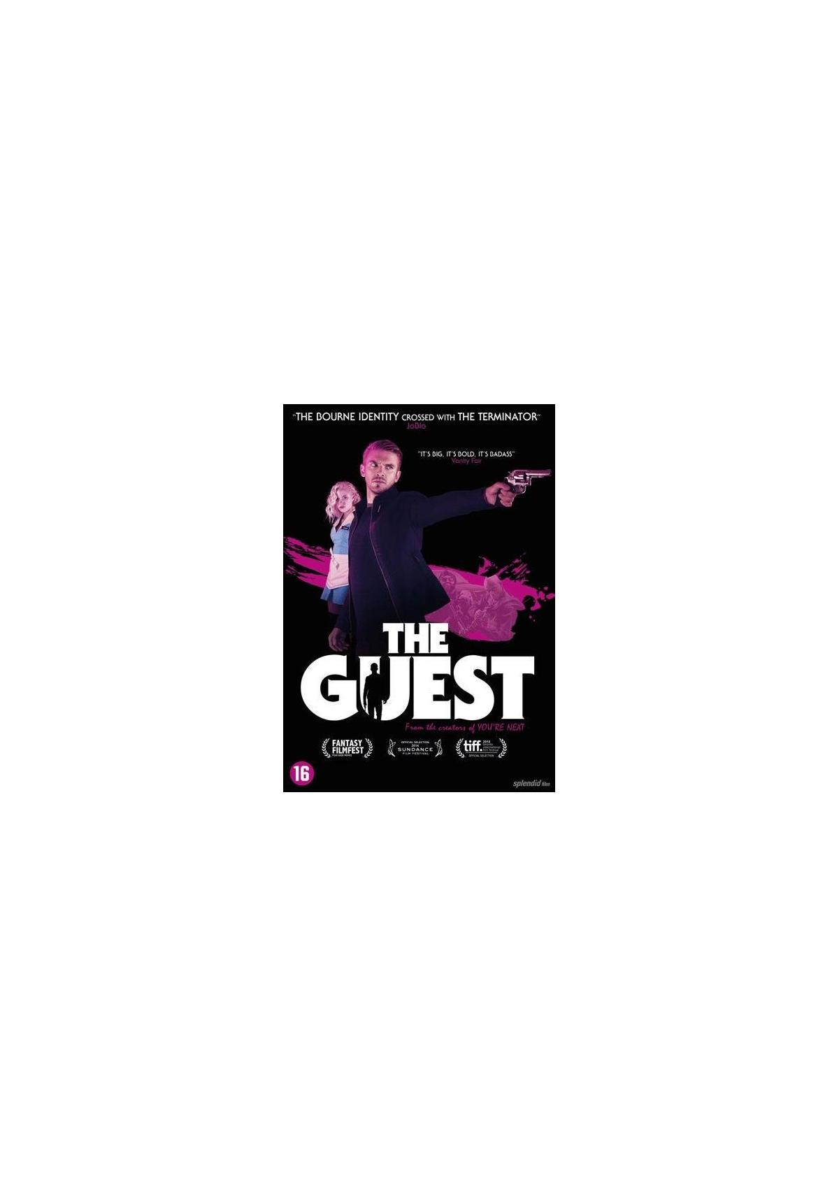 De Guest-filmcover. Een man met een pistool, een vrouw en een roze spat.