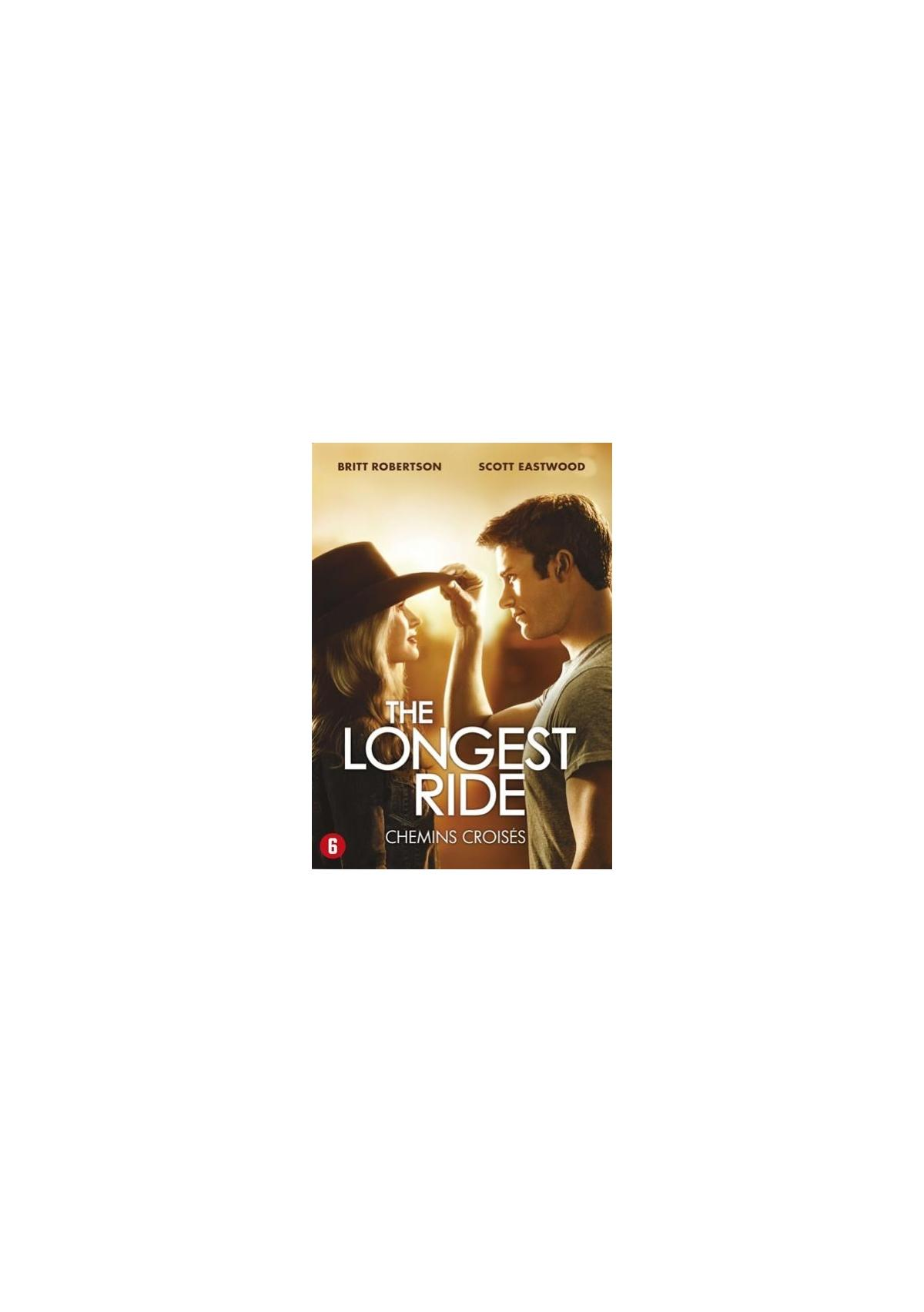Filmposter. Een man en een vrouw staan vooraan, de titel staat in het midden: The Longest Ride.