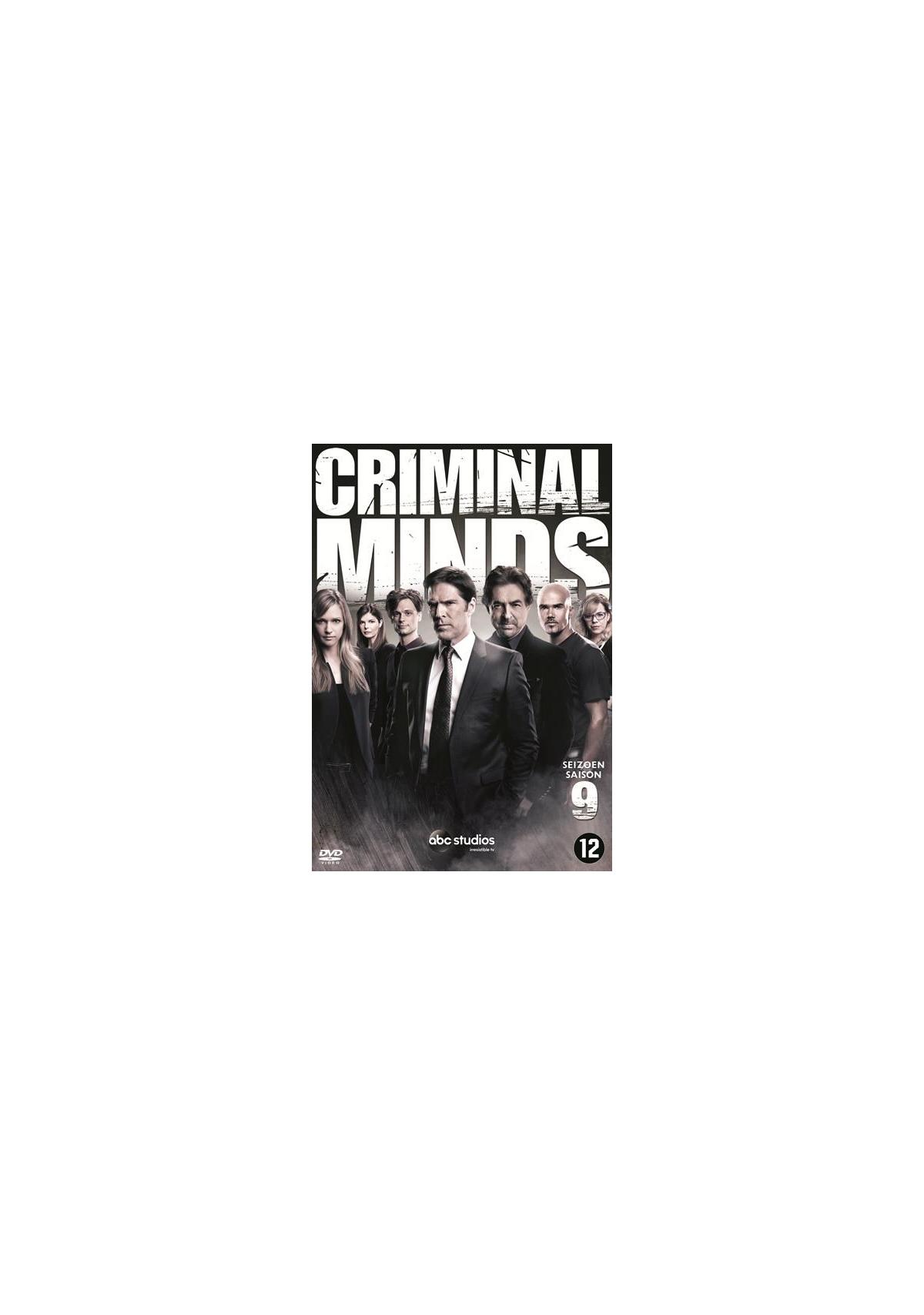 DVD-hoes met acteurs in pakken. Titel 'Criminal Minds'.