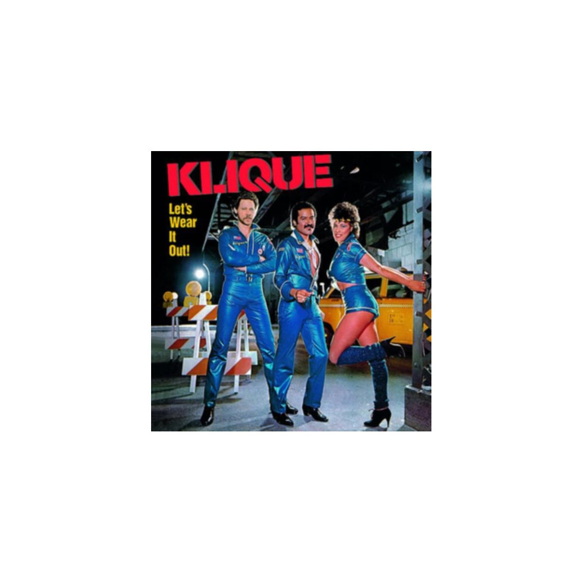 Pochette d'album : 'Klikue'. Trois personnes portant des tenues bleues, posant. Jaune et blanc.