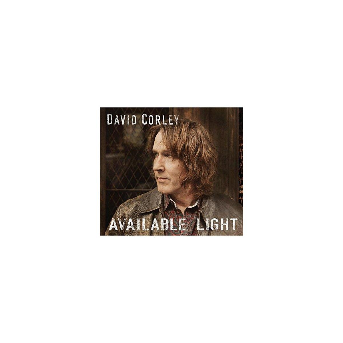 Albumhoes van een man met lang haar. Er staat David Corley en Available Light.