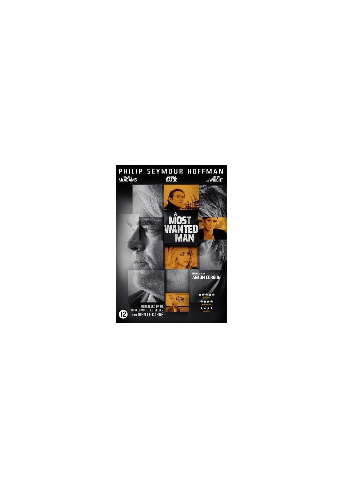 Filmposter met Philip Seymour Hoffman. Titel: A Most Wanted Man. Zwart, wit en geel kleurenschema. Acteurs en beoordelingen zijn zichtbaar.