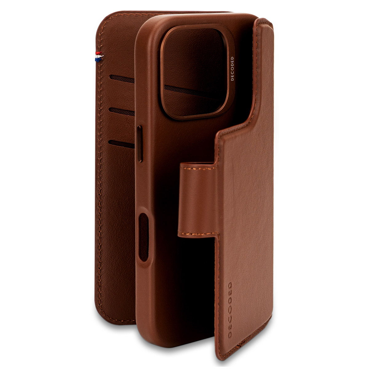 Étui de téléphone en cuir marron, ouvert, avec téléphone et fentes pour cartes visibles.