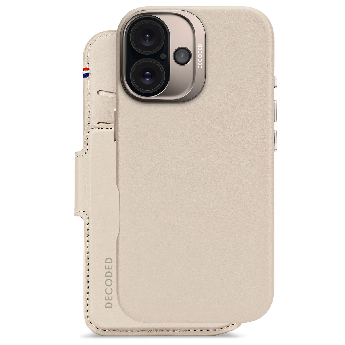 Een beige telefoonhoesje met een kaartsleuf. Een telefoon met twee camera's zit erin.