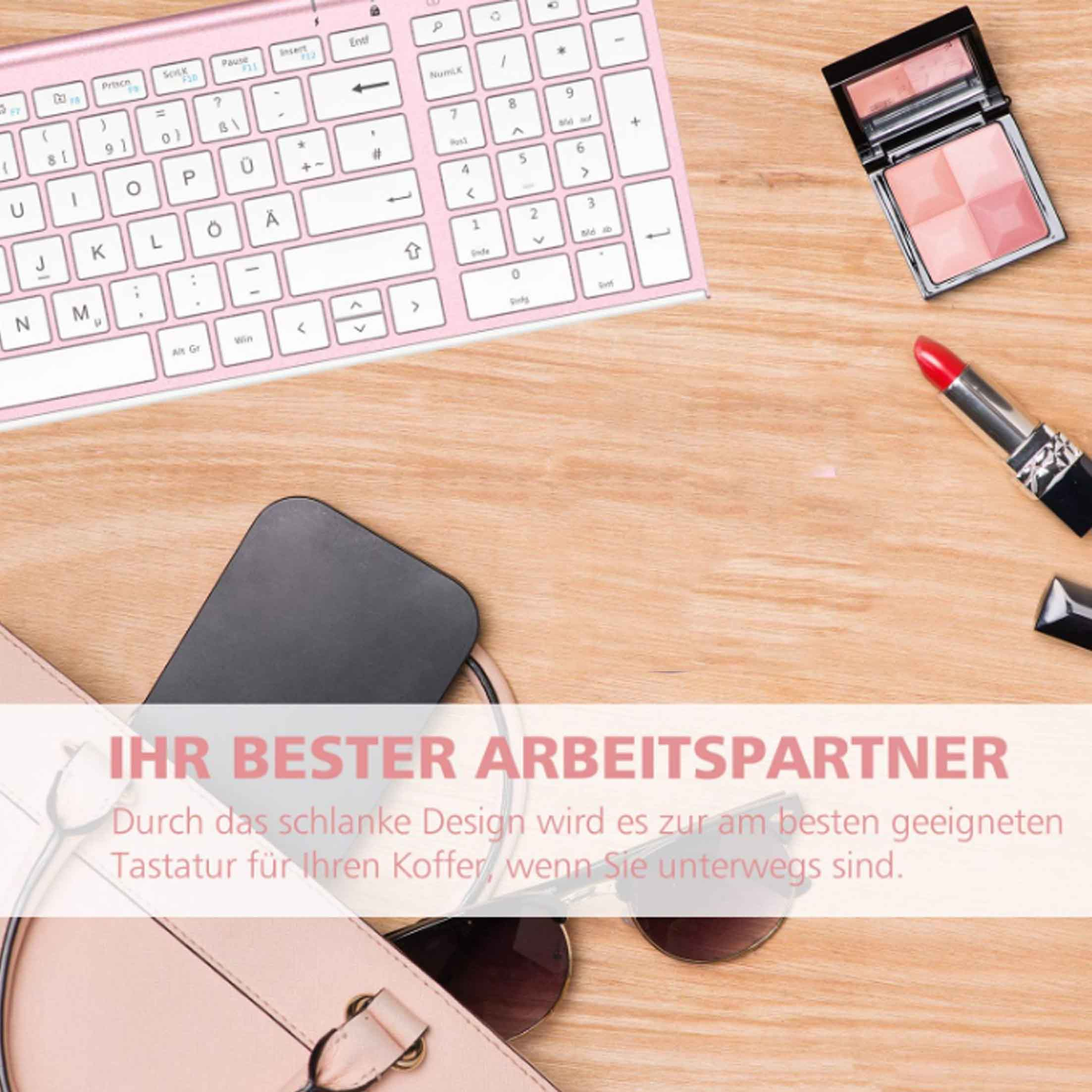 Ustawienia biurka z różową klawiaturą, kosmetykami i torebką, z nałożonym tekstem.