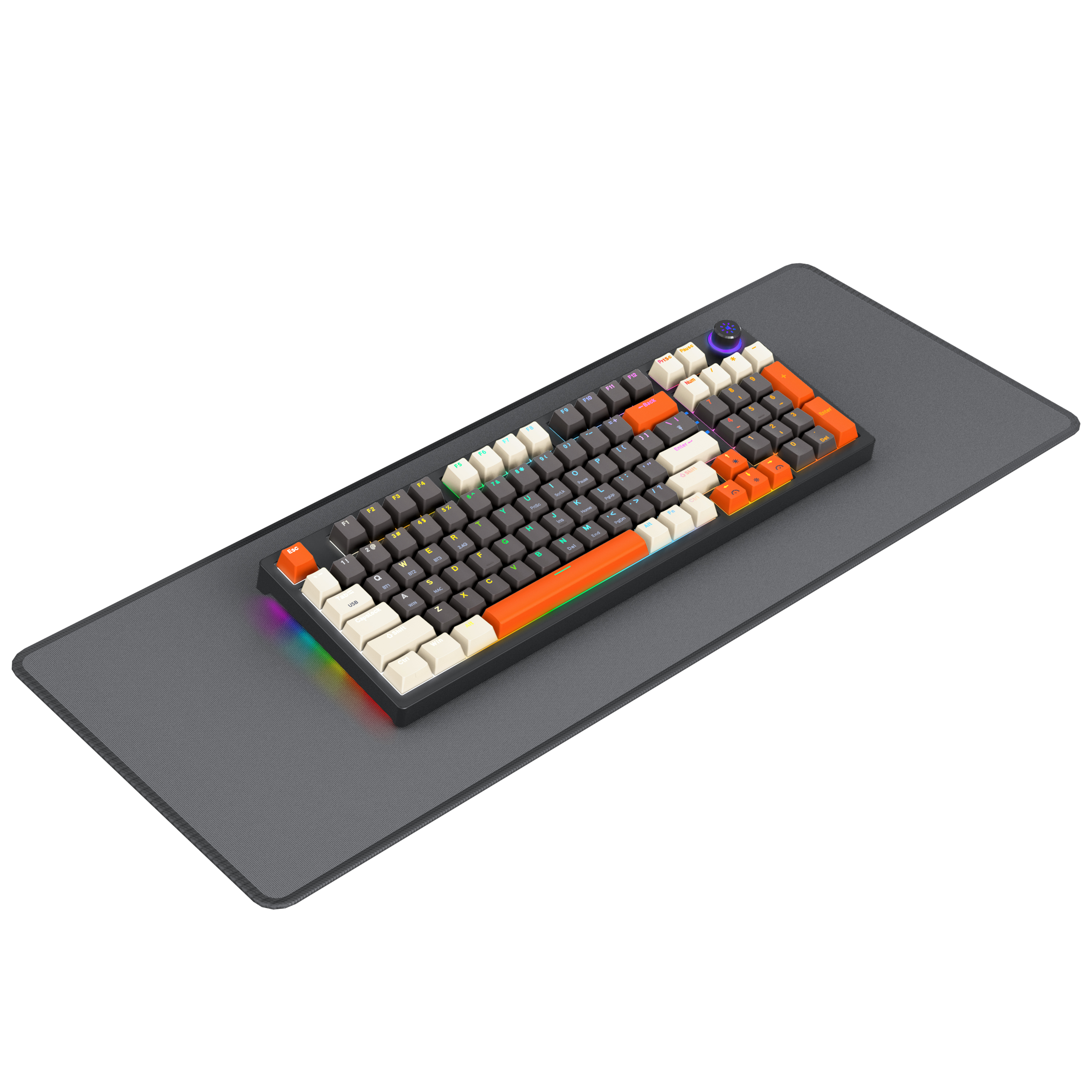 Klawiatura na szarej podkładce pod mysz. Klawiatura ma czarne, białe i pomarańczowe klawisze.