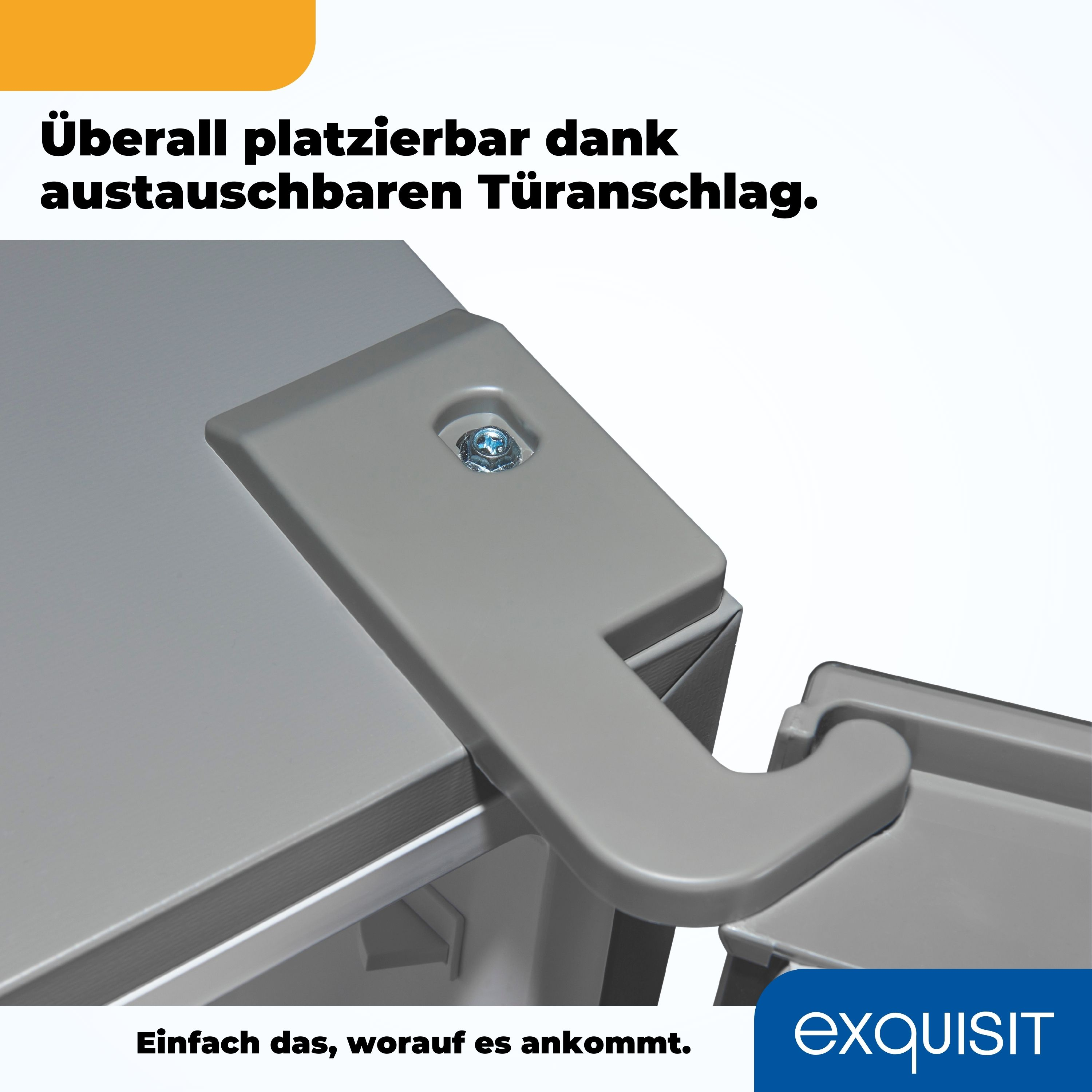 Nahaufnahme eines grauen Schrankdetails mit einem Riegel. Text auf Deutsch.