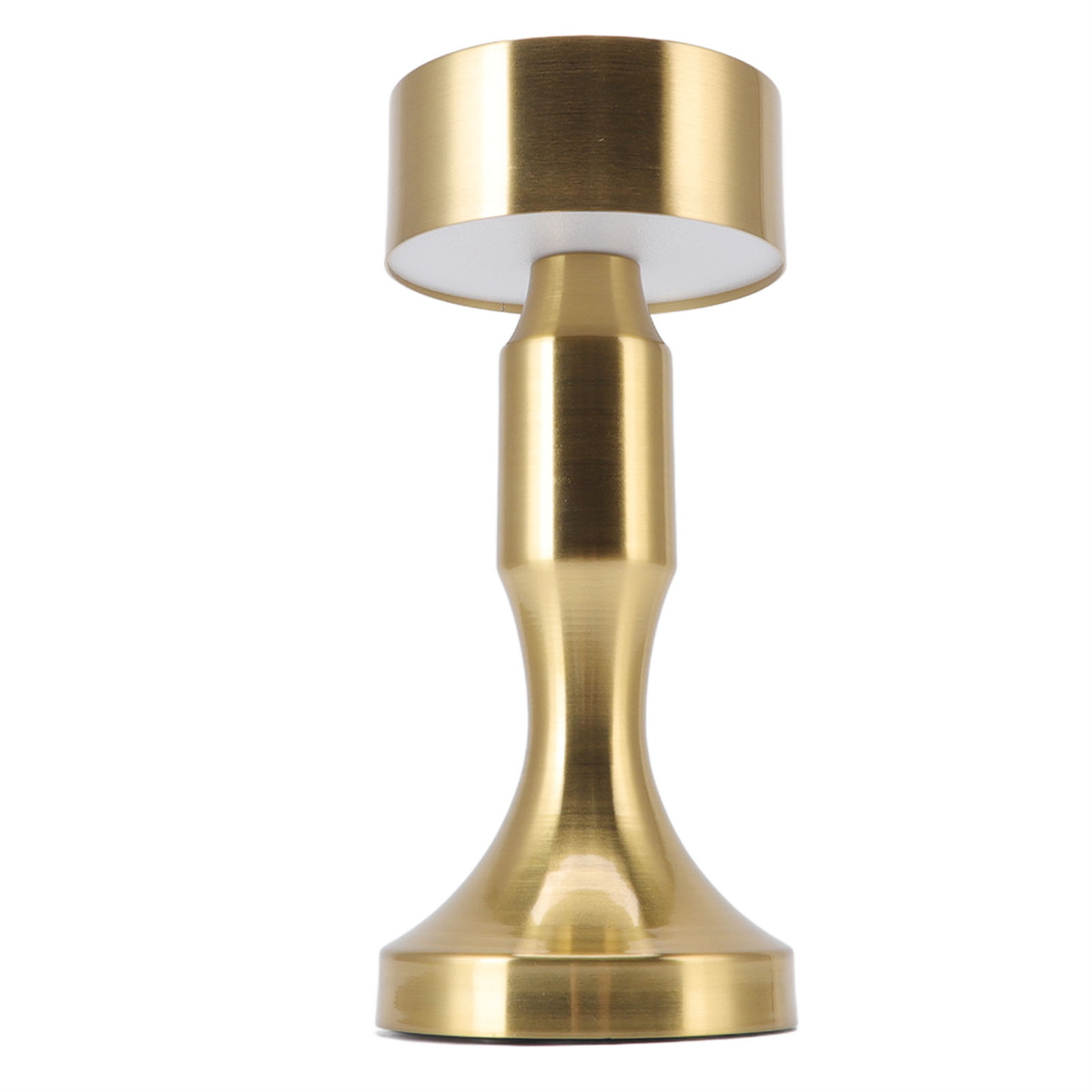 Eine goldene Lampe mit zylindrischem Oberteil und konischem Sockel.