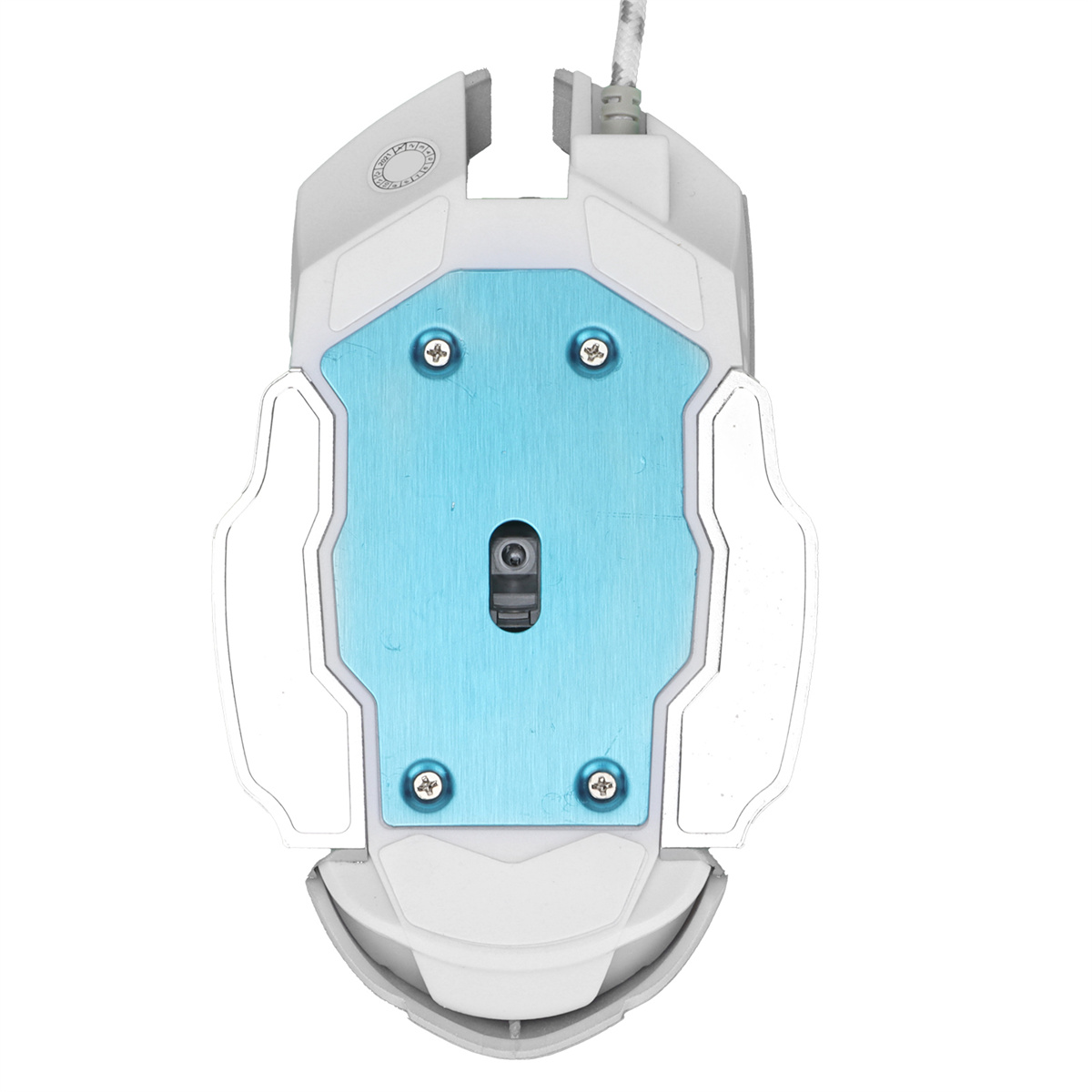 Eine weiße und blaue Gaming-Maus mit mehreren sichtbaren Schrauben.