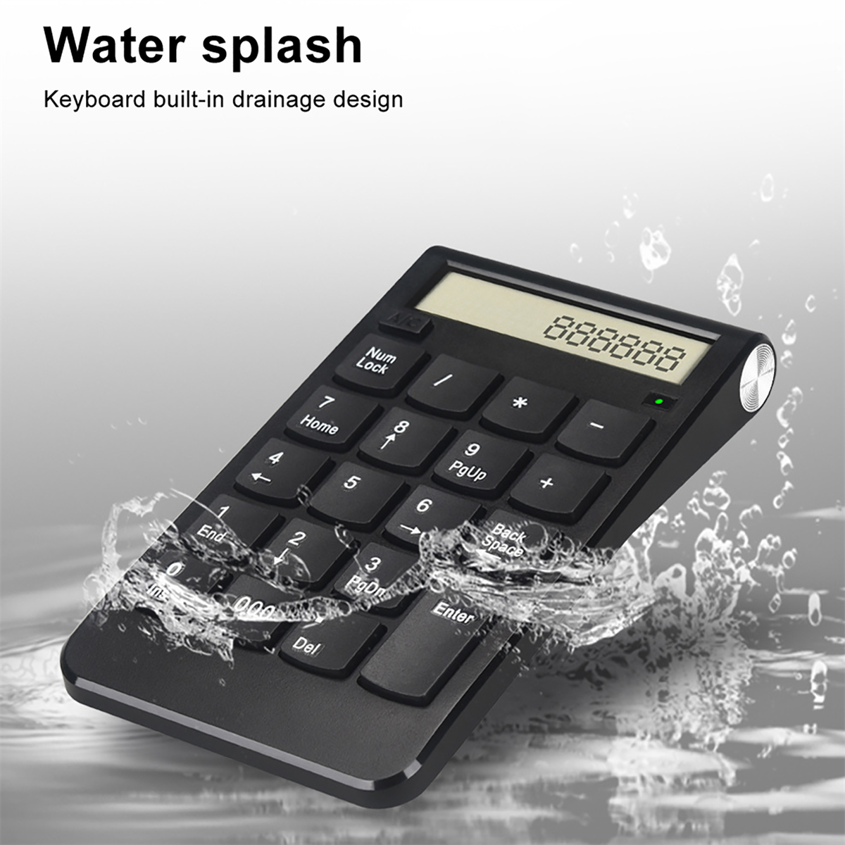 Schwarzer Rechner mit Wasserspritzern, Bildschirm zeigt Zahlen.