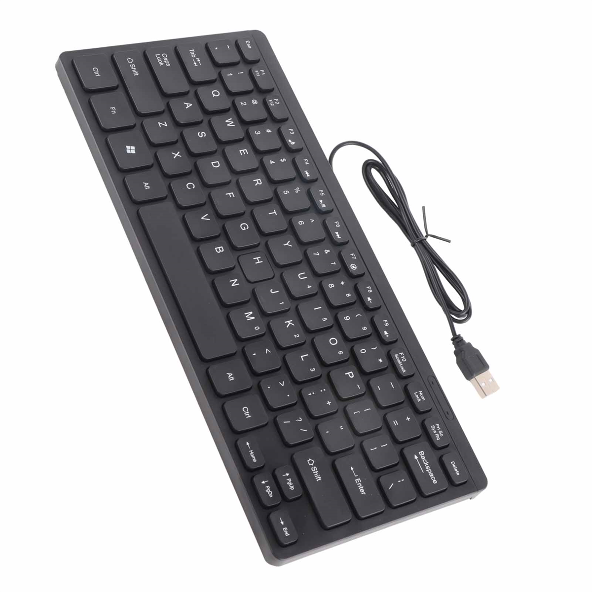 Schwarze Kompakt-Tastatur. USB-Kabel angeschlossen. Tasten mit weißen Buchstaben und Symbolen.
