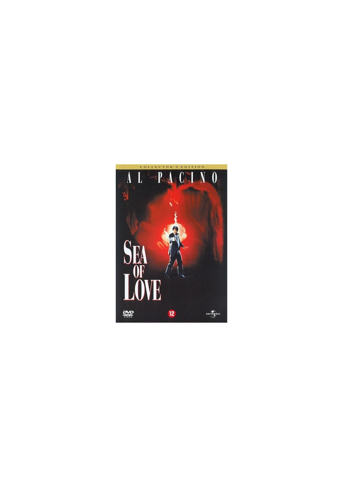 Affiche de film. Titre : Sea of Love. Montre un homme et du texte.