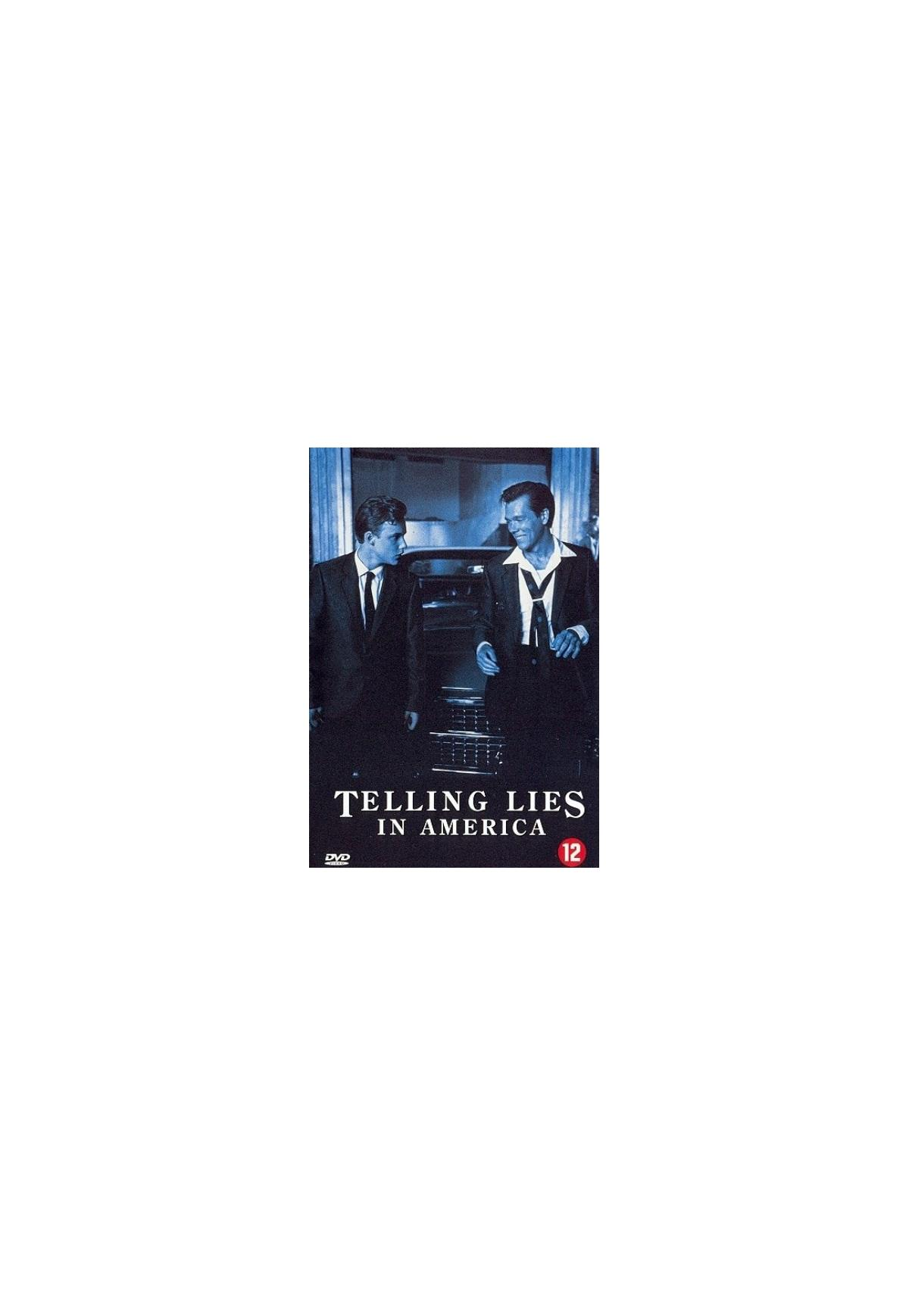 Affiche du film 'Telling Lies in America'. Deux hommes en costumes, titre et classification 12.