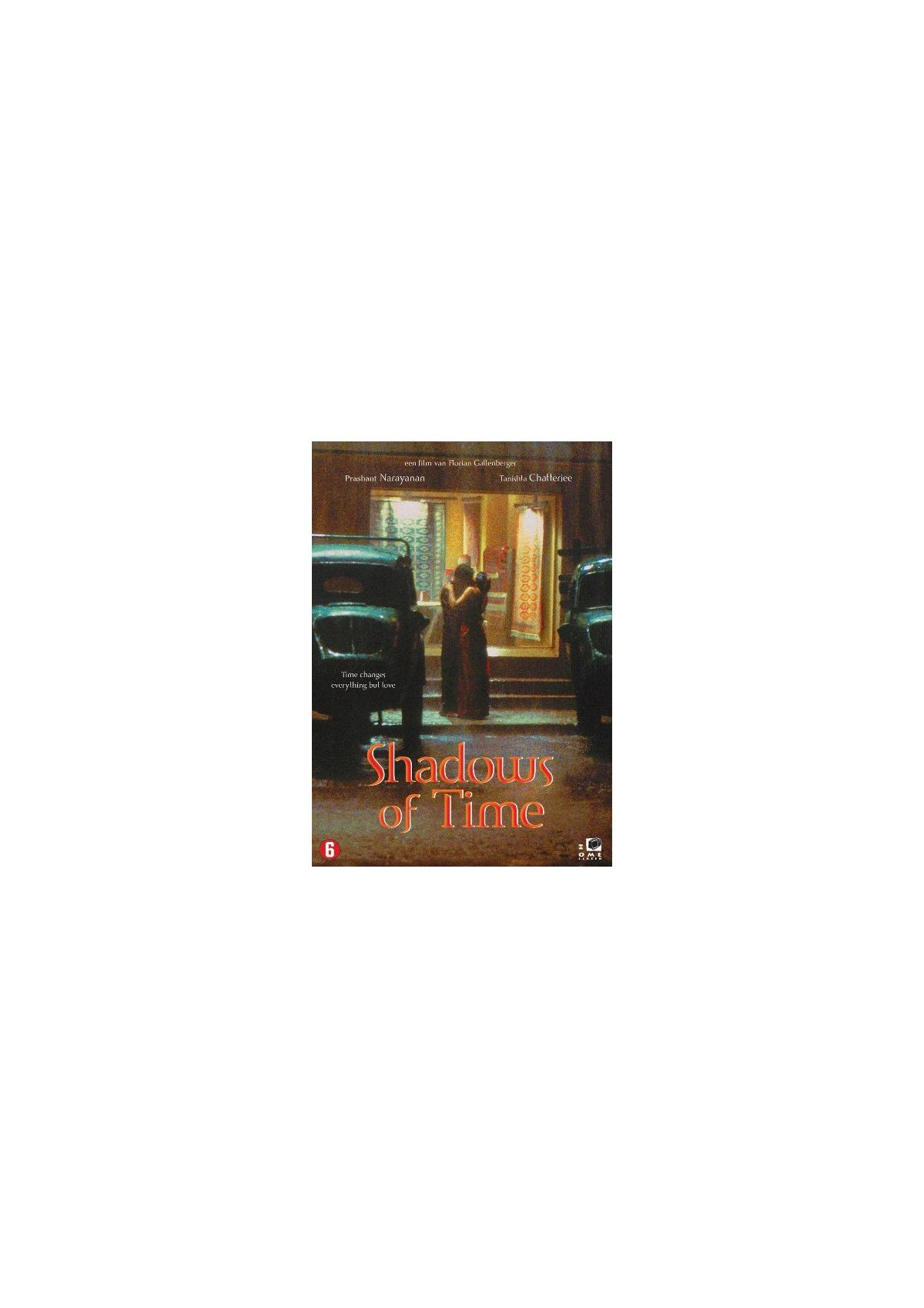 Affiche du film Shadows of Time. Deux personnes devant un bâtiment.