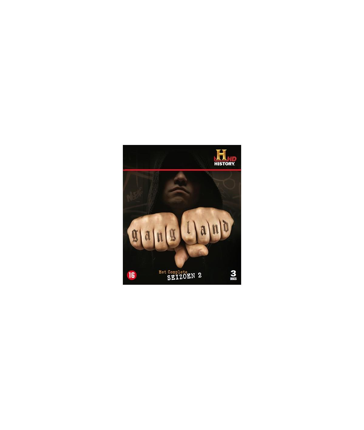 DVD-hoes: 'Gangland' met een persoon met een hoodie en de woorden op de knokkels.
