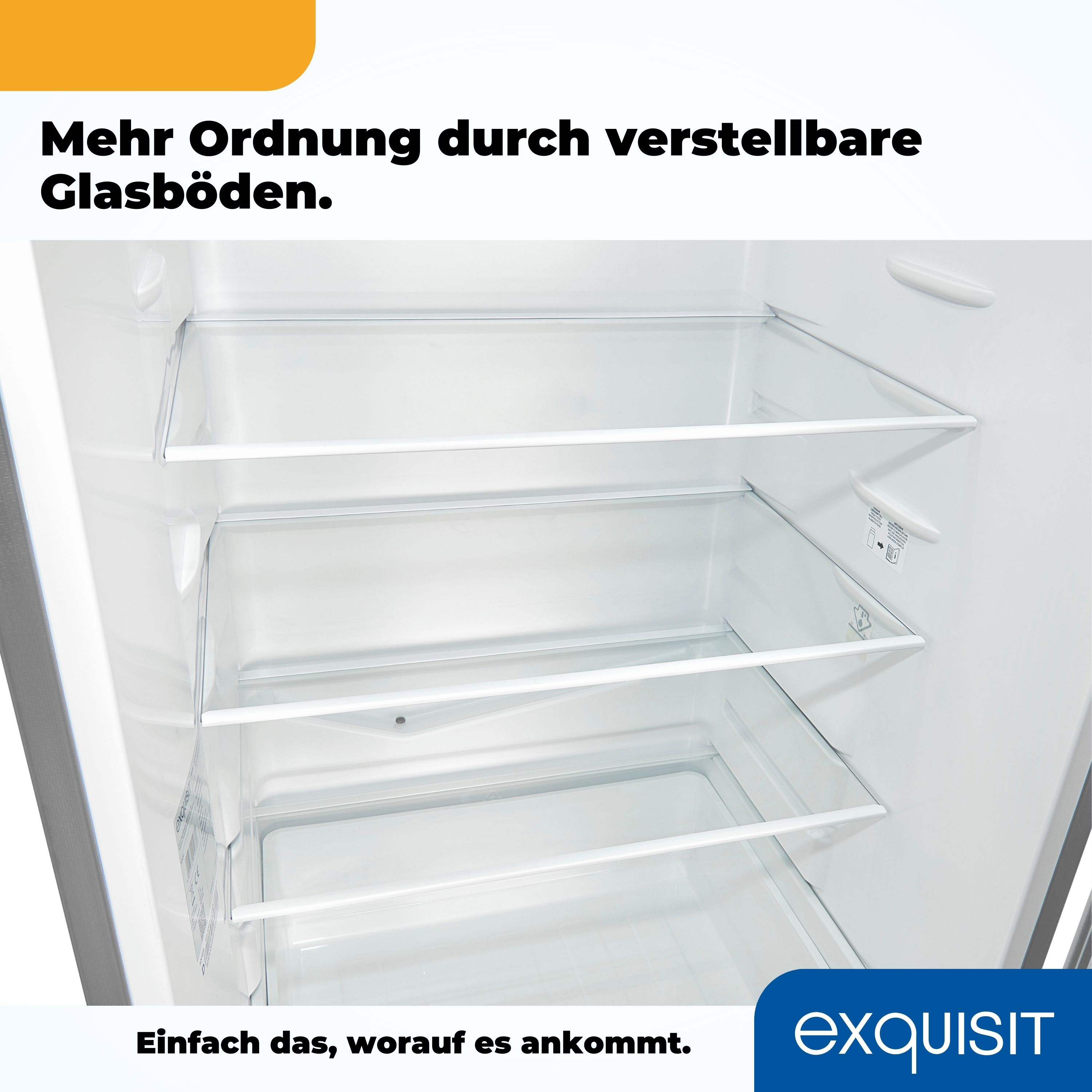 Innenraum eines Kühlschranks mit verstellbaren Glasböden. Das Regal ist leer.