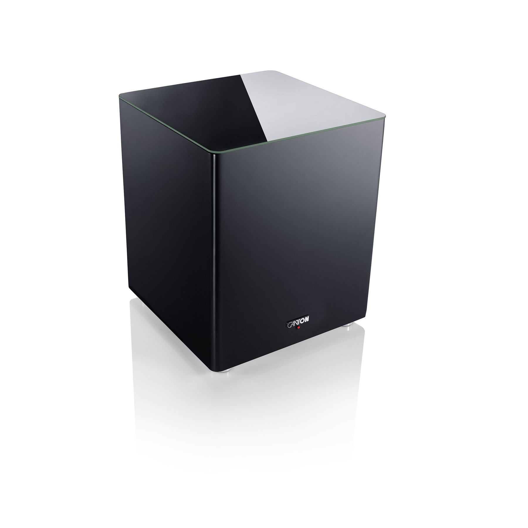 Schwarzer Subwoofer auf Weiß. Die Oberseite ist Glas. Die Marke Canton befindet sich unten vorne.