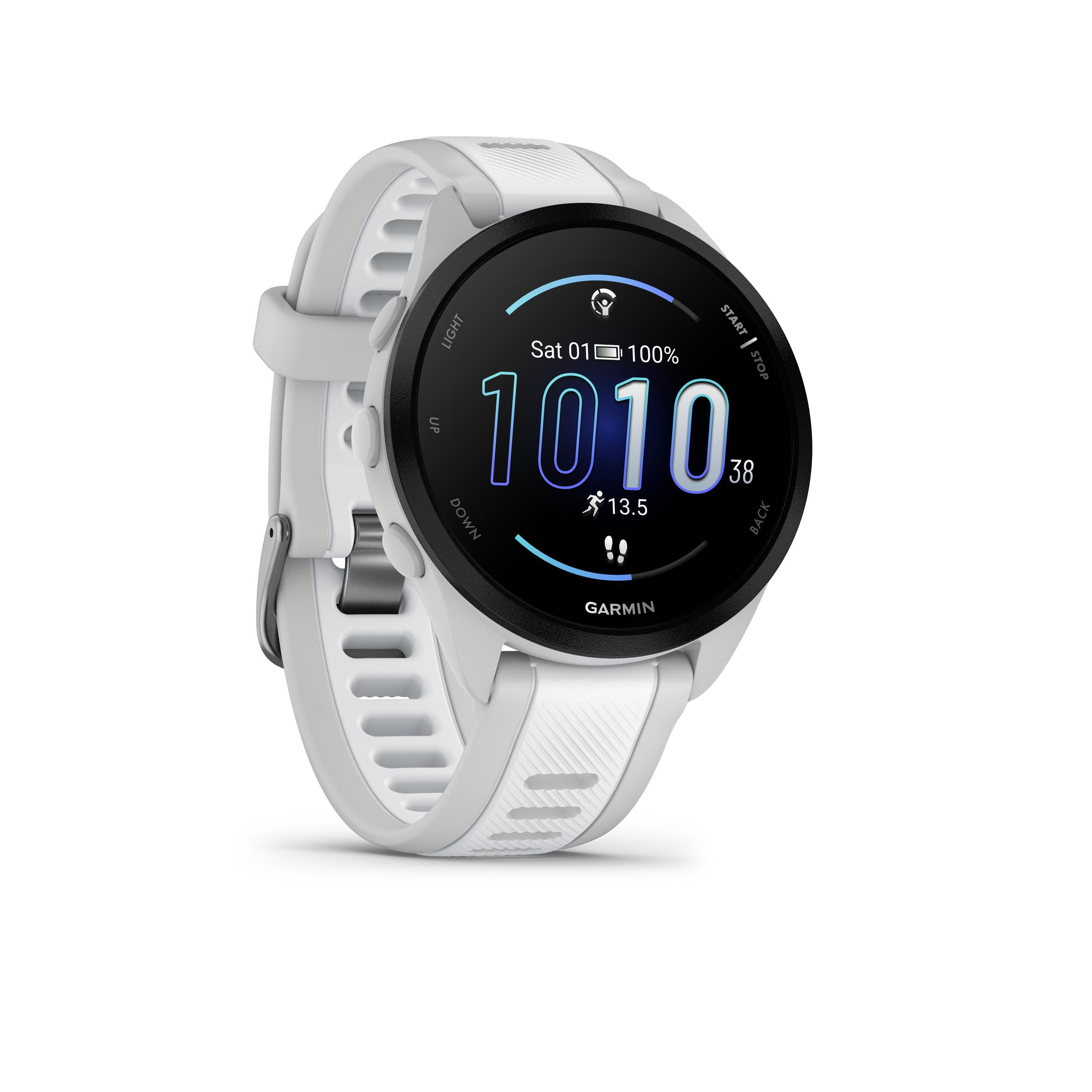 Een witte en grijze Garmin smartwatch die tijd- en activiteitsgegevens weergeeft.