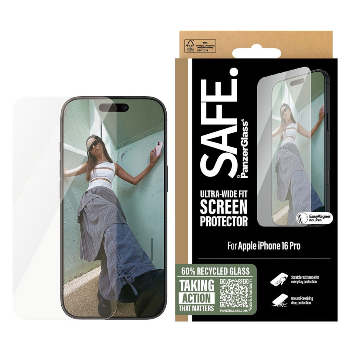 Un téléphone avec un protecteur d'écran appliqué, une boîte avec le protecteur et une femme.