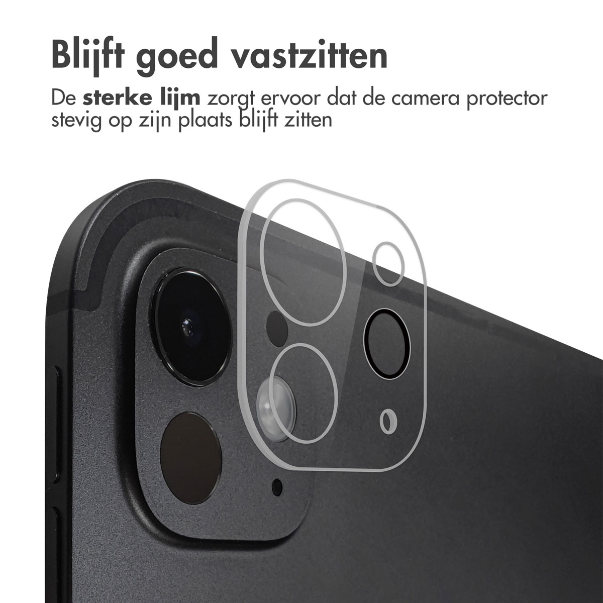 Close-up van een telefoon met een transparante camerabeschermer.
