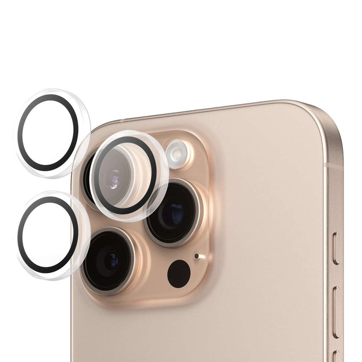 Primo piano della fotocamera di un telefono con protezioni per lenti, telefono color oro.