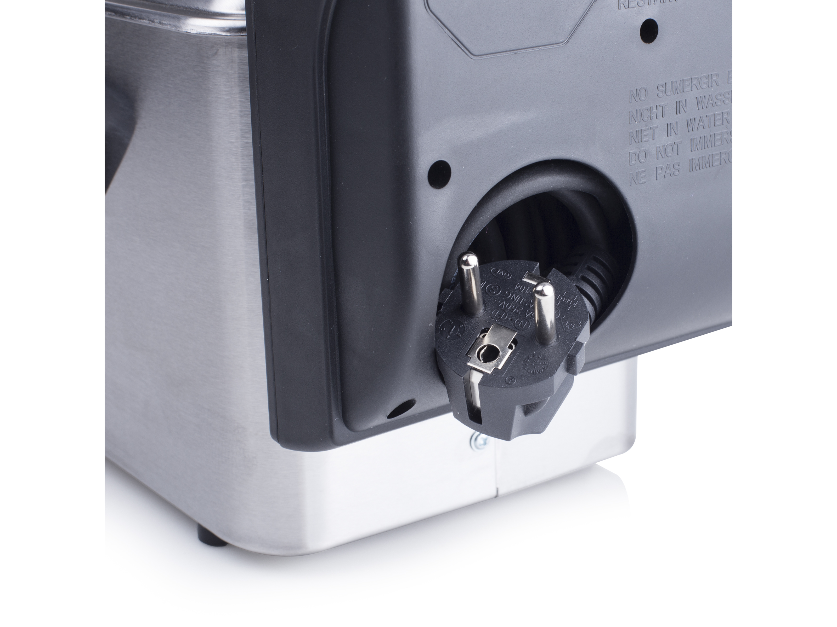 Zbliżenie podstawy urządzenia z przewodem zasilającym i wtyczką. Srebro i czerń.