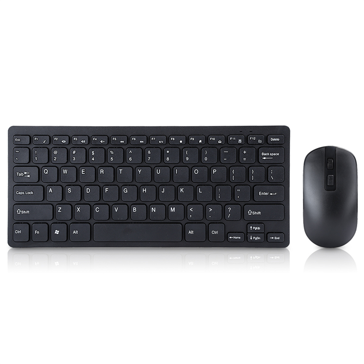 Schwarze Tastatur und Maus auf weißer Oberfläche. Tastatur hat viele Tasten.