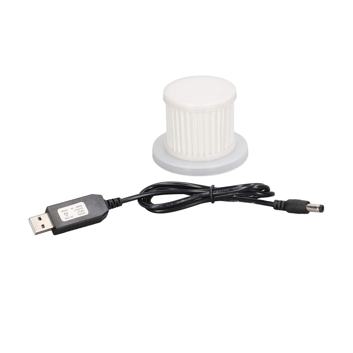 Weißer Filter und Ladekabel für ein Gerät, mit USB-Anschluss.