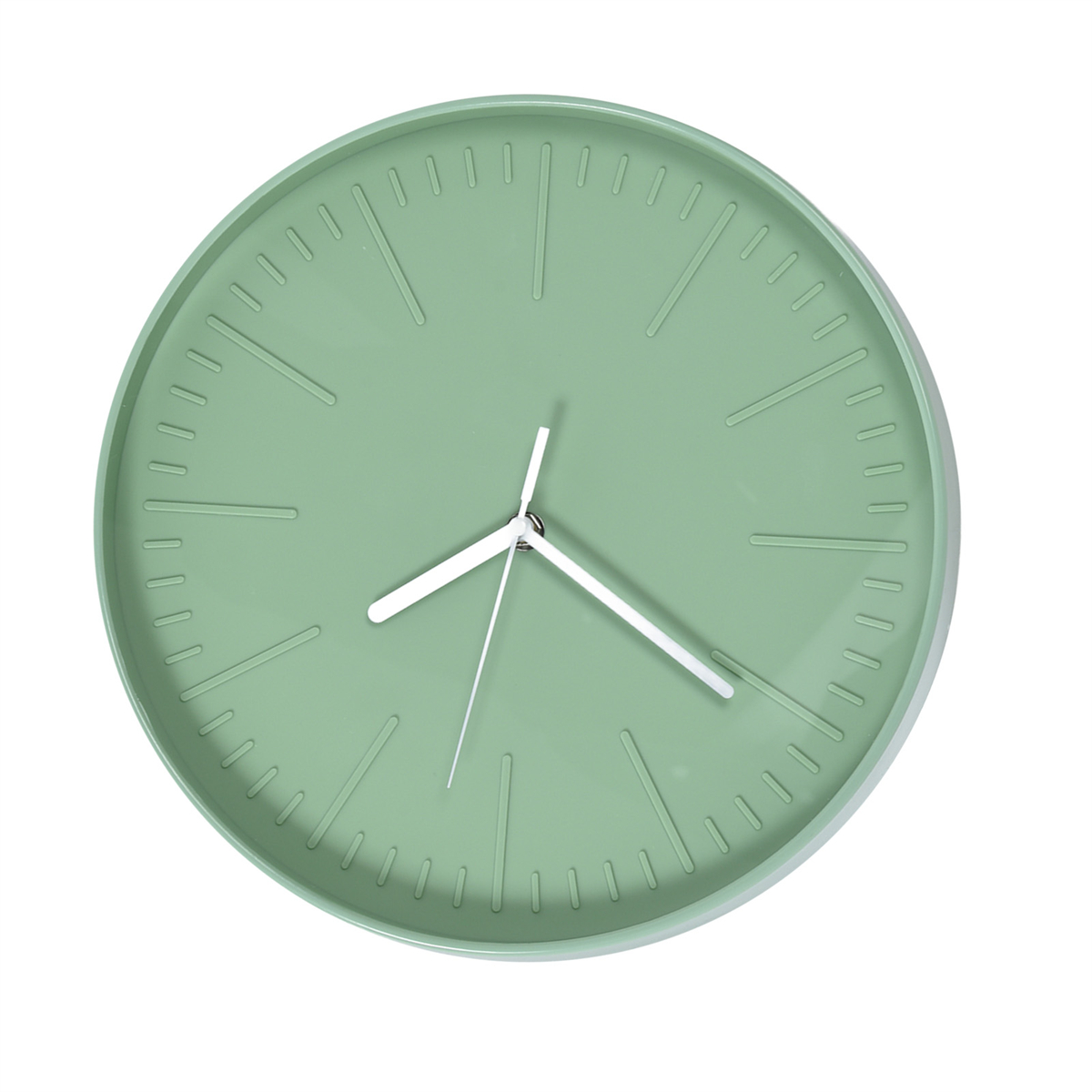 Eine runde, grüne Wanduhr mit weißen Zeigern und Markierungen. Die Uhrzeit ist ca. 1:45.
