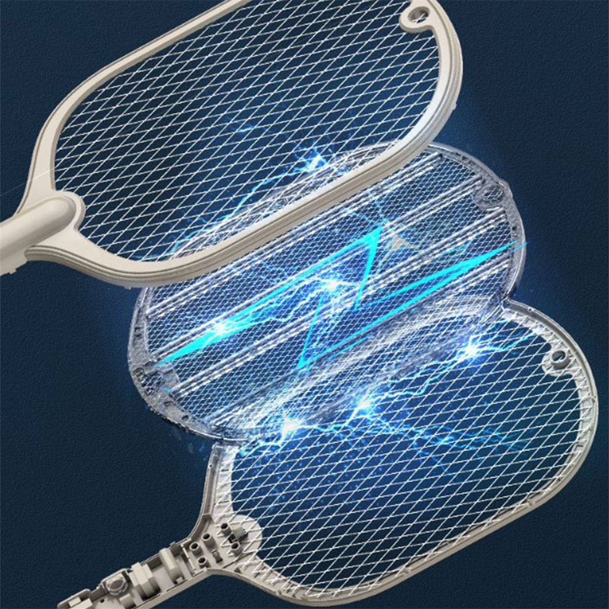 Elektrischer Fliegenfänger mit blauen Funken. Zwei Schläger sind abgebildet. Einer ist offen, einer geschlossen.