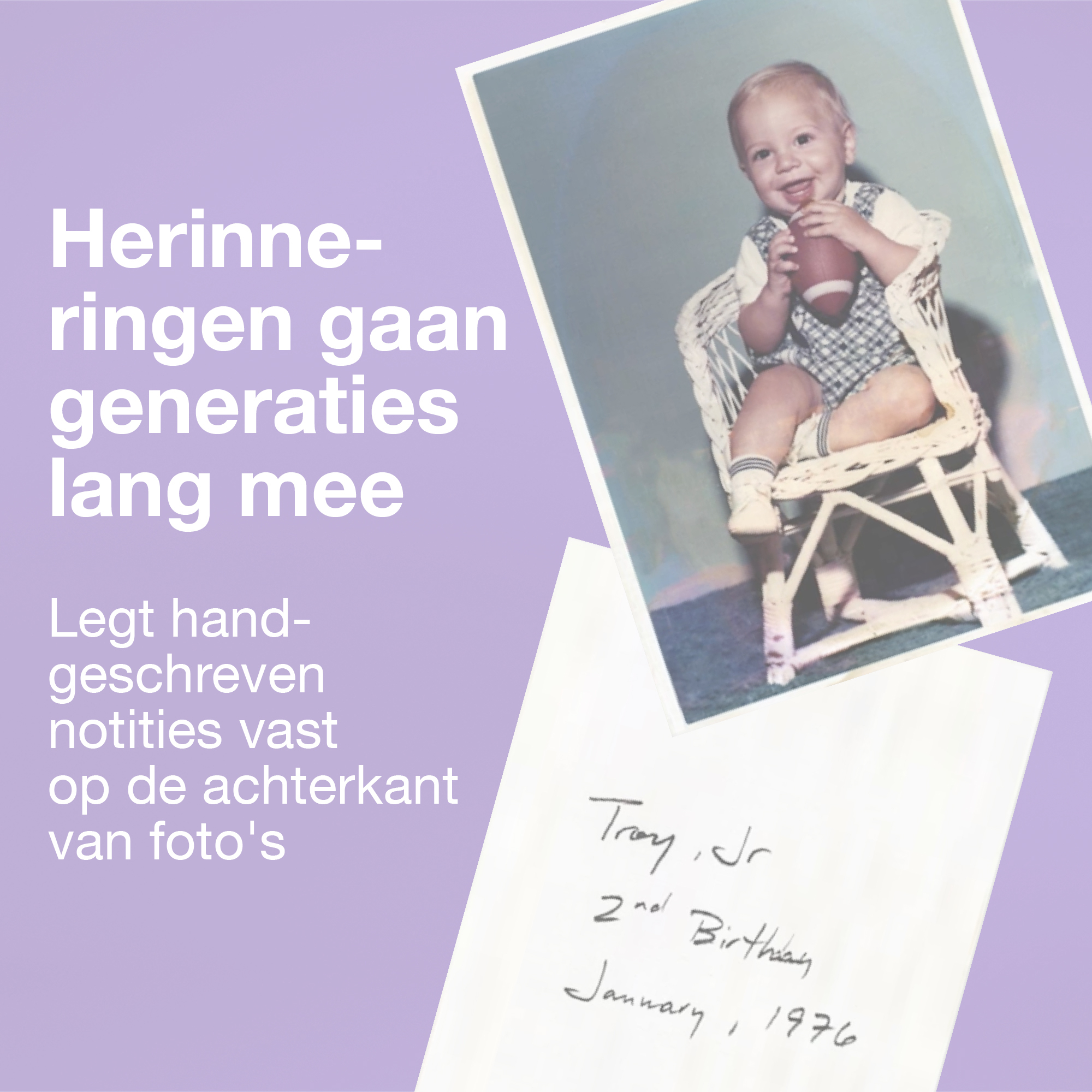 Stare zdjęcie dziecka na krześle, ręczna notatka poniżej. Tekst: Wspomnienia.