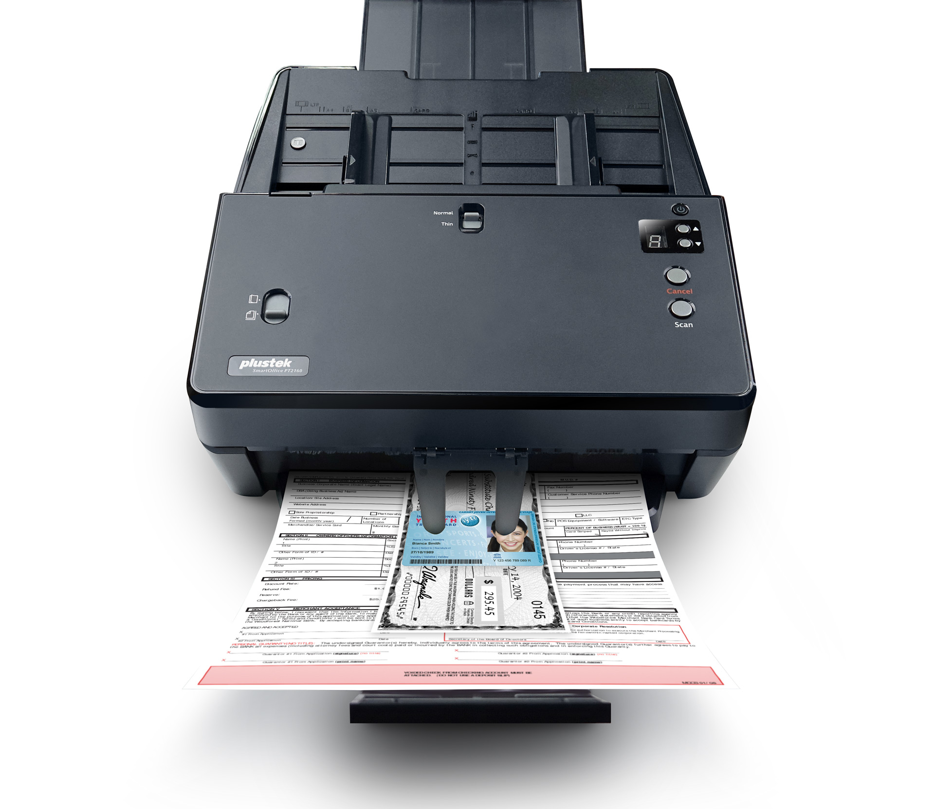 Czarny skaner z dokumentem i dowodem osobistym w trakcie skanowania, z przyciskami sterowania.