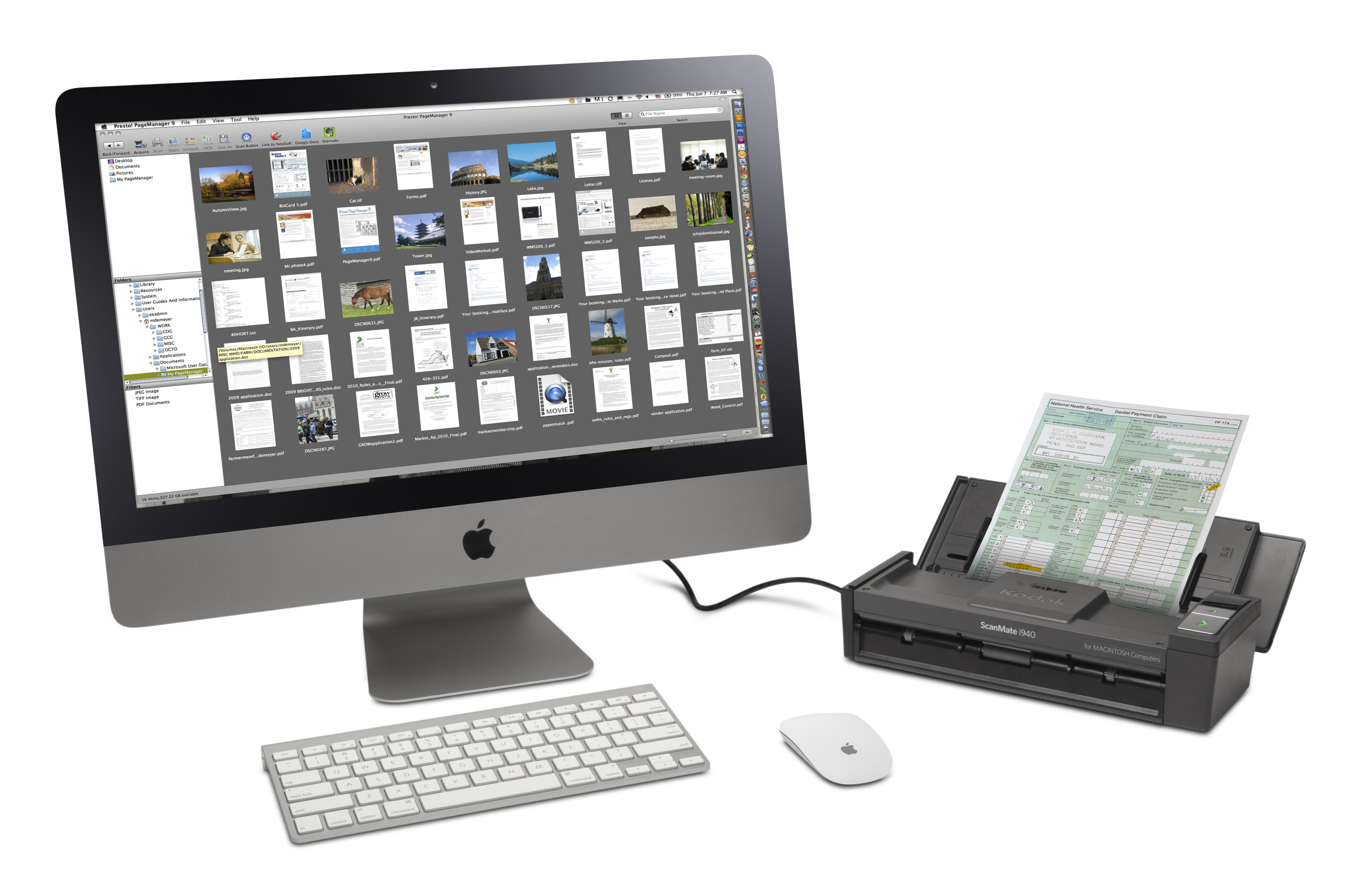 iMac z klawiaturą i myszą, ze skanerem i dokumentami.