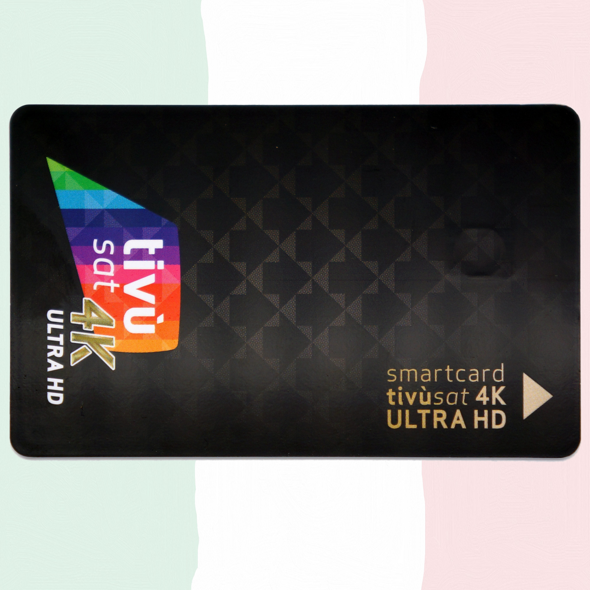 Eine schwarze Tivu Sat 4K Ultra HD Smartcard mit farbenfrohem Logo auf pinkfarbenem Hintergrund.