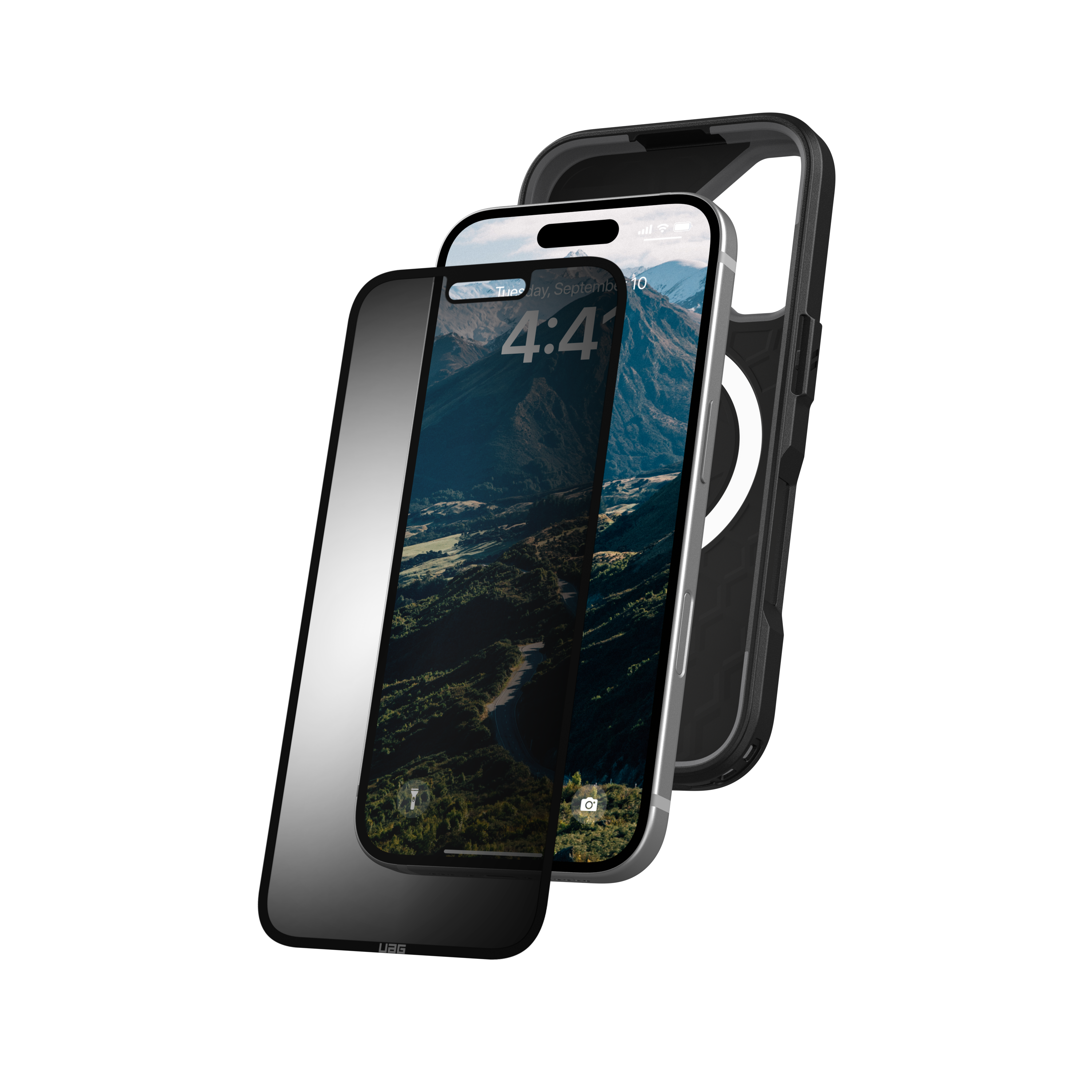 Un iPhone all'interno di una custodia trasparente, con lo schermo visibile. Il telefono è tenuto.