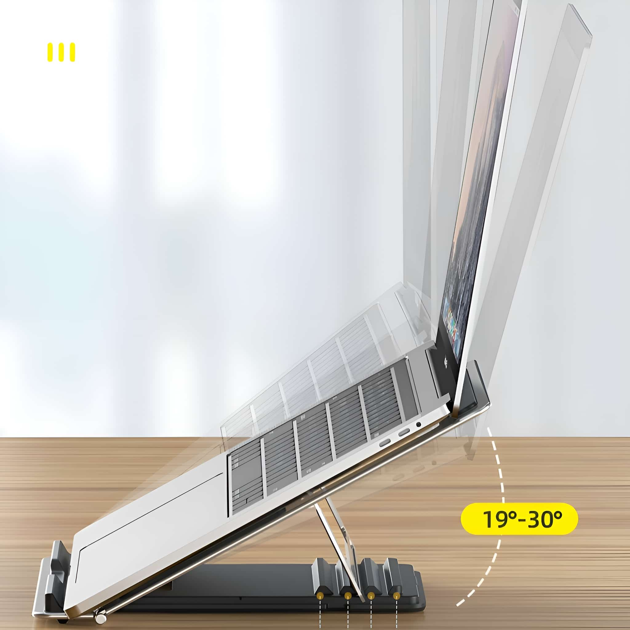 Laptop auf einem Ständer, nach oben abgewinkelt. Der Ständer ist schwarz und grau.