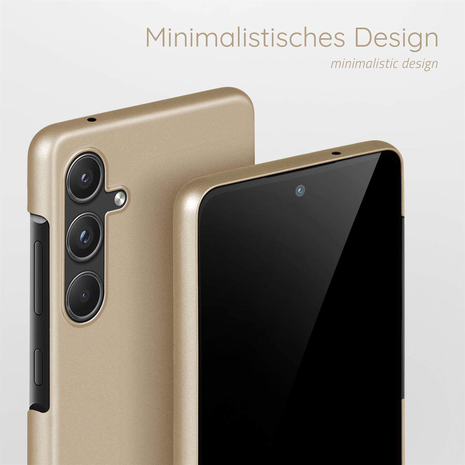 Eine goldfarbene Handyhülle mit einem Telefon darin. Das Gehäuse hat eine Kamera und Knöpfe.