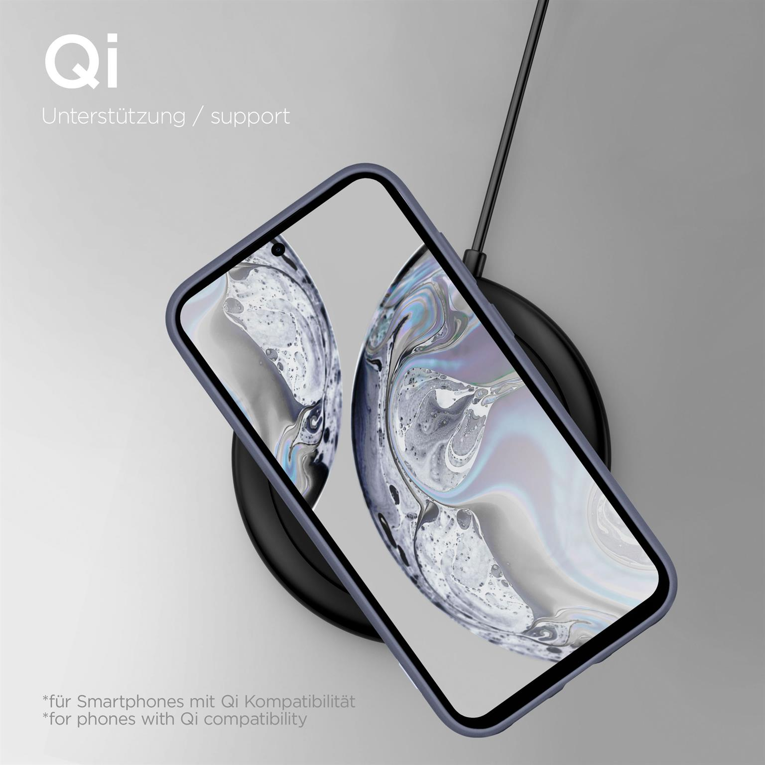 Ein blaues Telefon in einer Hülle auf einem kabellosen Ladegerät, mit Ladesymbol.